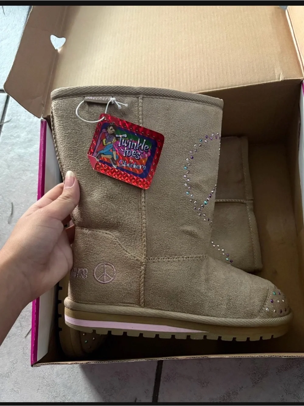 Skechers tan suede